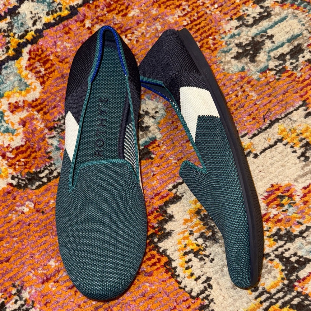 Rothy’s in spruce rare retired style size 8.5